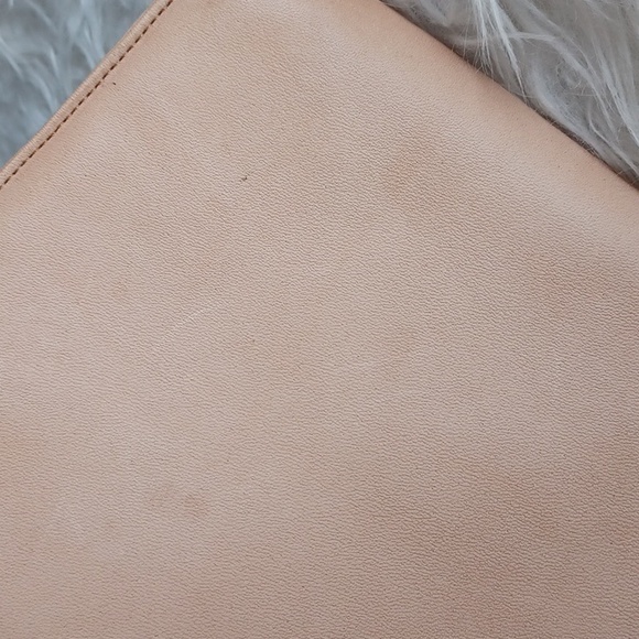 Vintage  leather  clutch - Picture 8 of 16